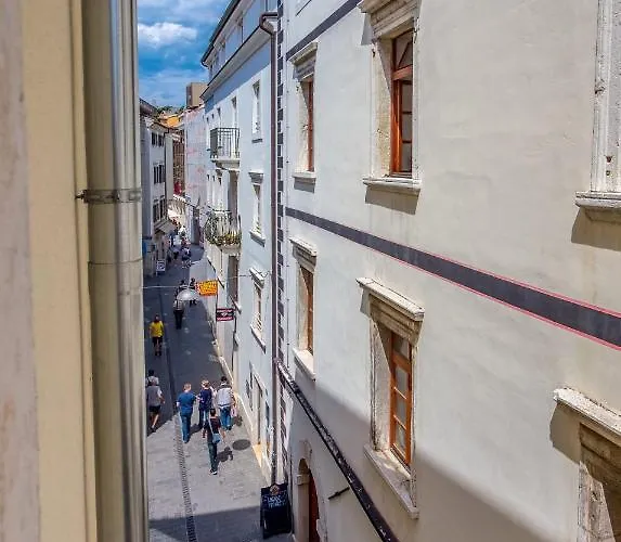Terra I & Ii In The Old Town Daire Rijeka